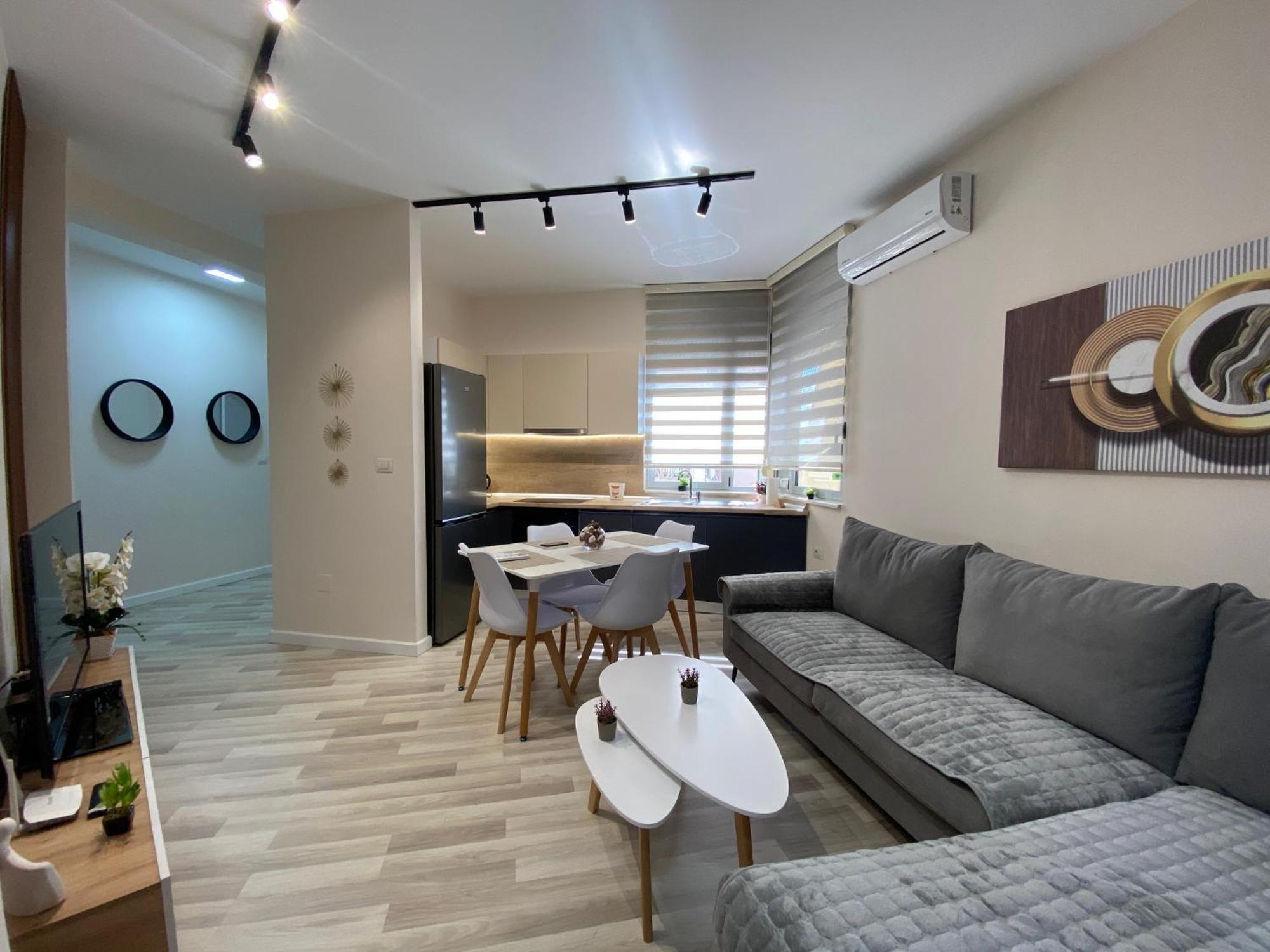 Central Cozy Apartment Tirana Exterior foto